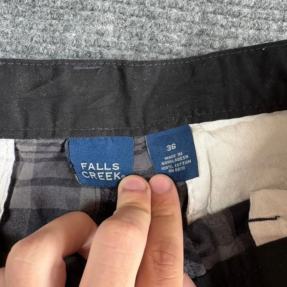 Falls Creek Mens Plaid Flat Front Shorts Black Grey 11 Inch Inseam Size 36 NEW